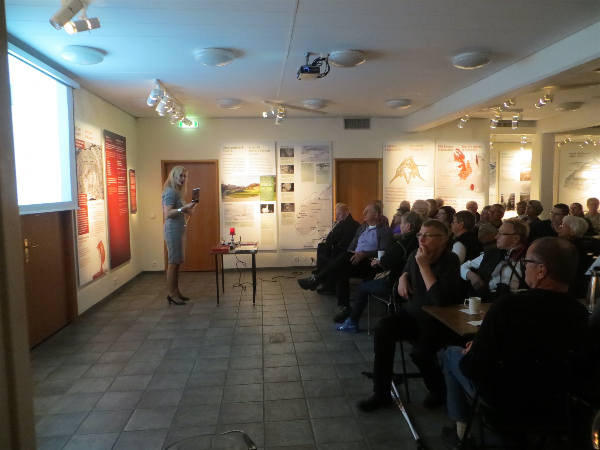 Kynningar, leiðsögn og fyrirlestrar