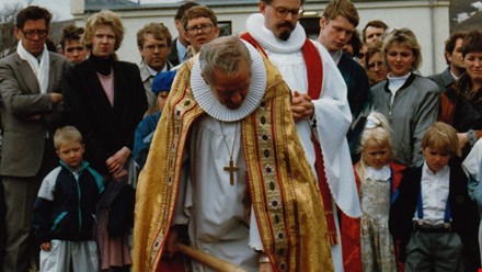 /media/1/image002.jpg