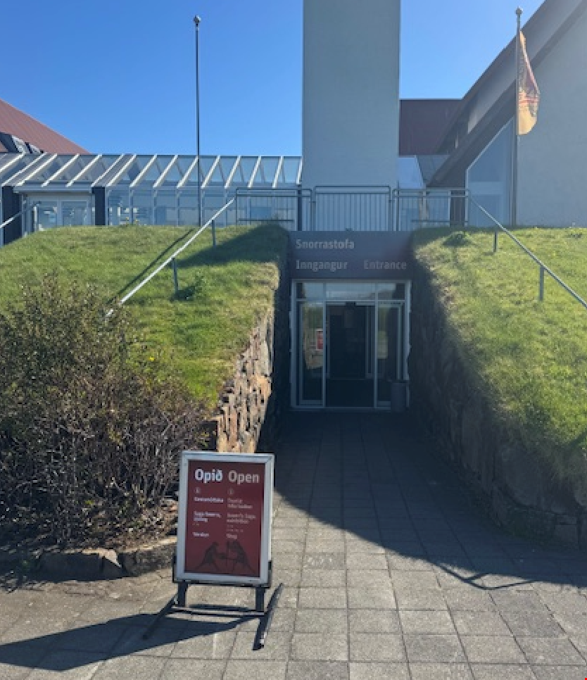 Summer opening hours in Snorrastofa Guest Reception